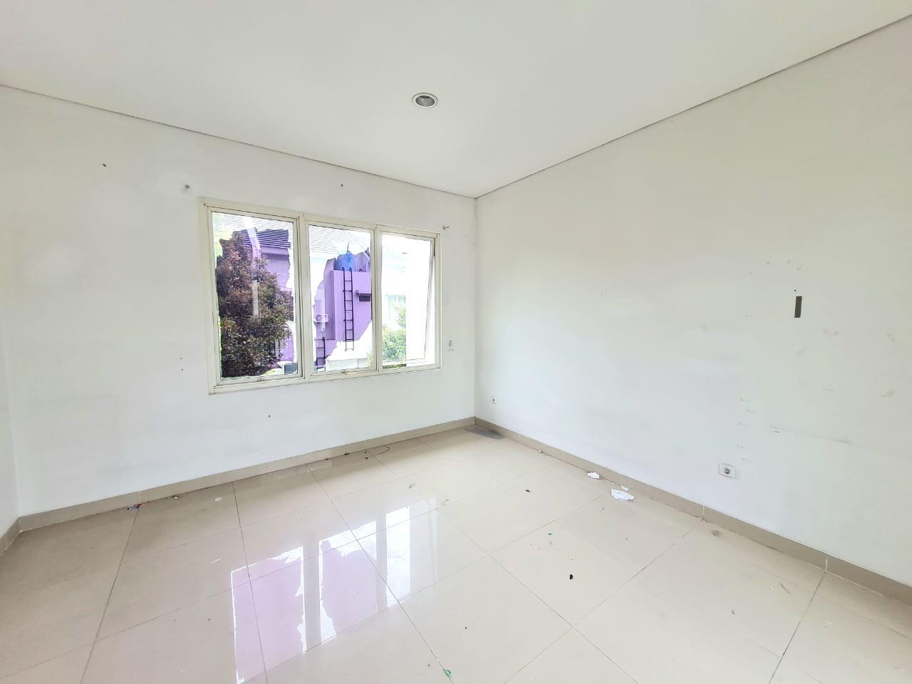 Dijual Rumah di Airlangga Grand Taruma Karawang
